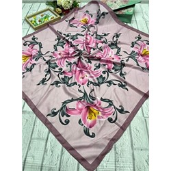 Платок женский с цветочным рисунком (90*90 см.) арт. 245383