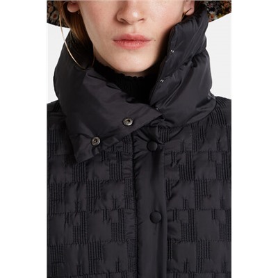 Chaqueta padded cintura ajustable cuello alto