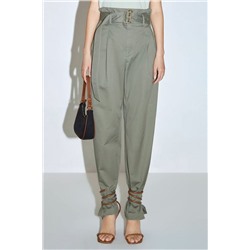 Pantalón carrot Caqui