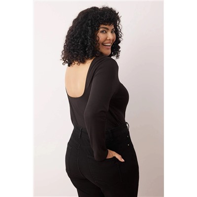 Siyah Pamuklu Esnek Sırt Dekolteli Fitted/Vücuda Oturan Esnek Örme Büyük Beden Bluz TBBAW26AF00026
