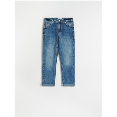 Stretch-Jeans im Boyfriend-Fit