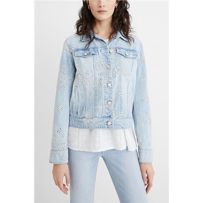 Chaqueta vaquera slim bordados