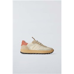 CONTRAST TRAINERS