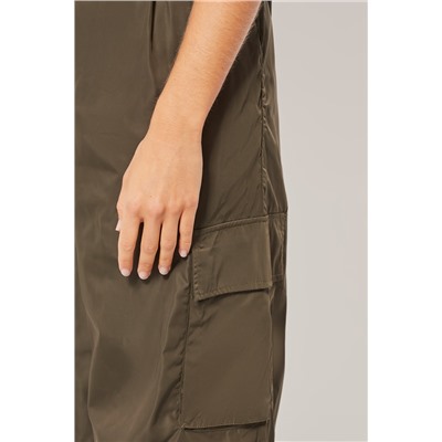 Pantalón casual Kaki