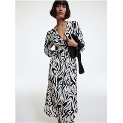 Gemustertes kleid