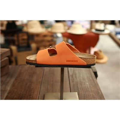 Очень удобные шлепанцы  унисекс  BIRKENSTOC*K Arizon*a