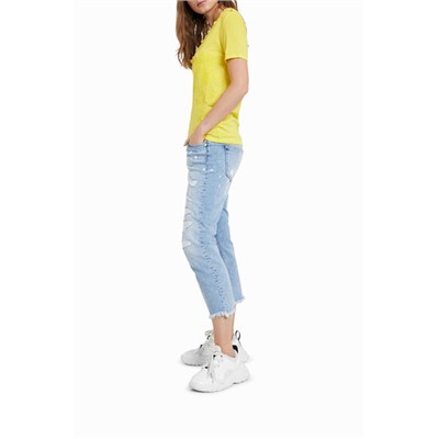 Camiseta bordado pico frontal