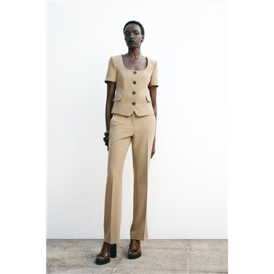 SHORT SLEEVE BLAZER WITH SHOULDER PADS