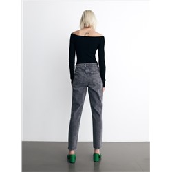 Jeans im Mom-Fit mit Elastanmischung
