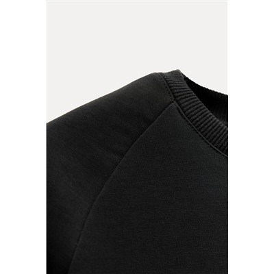 T-SHIRT WITH BUCKLE SHOULDER PADS