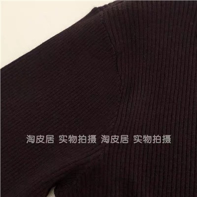 Женский пуловер с V-образным воротником UNIQL*O