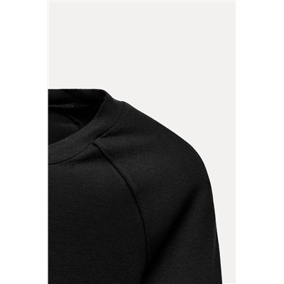 LONG SLEEVE FITTED T-SHIRT