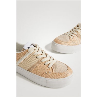 Zapatilla de fibras naturales