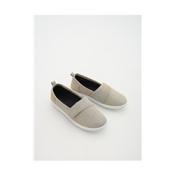 Sportschuhe in Metallic-Optik