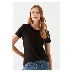 Mavi Bisiklet Yaka Siyah Tişört Slim Fit / Dar Kesim 8816090-900