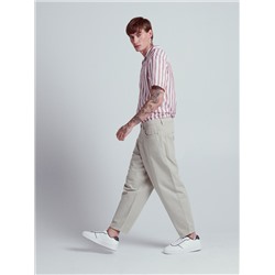 Weit geschnittene Barrel-Leg-Jeans