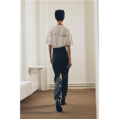 T-SHIRT WITH RUBBERISED SLOGAN