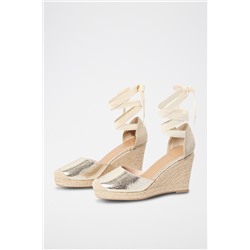 Sandalias de cuña Dorado