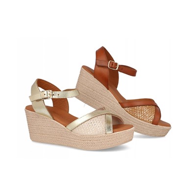 5509 - DIGO DIGO
                SANDALIAS DE CUÑA