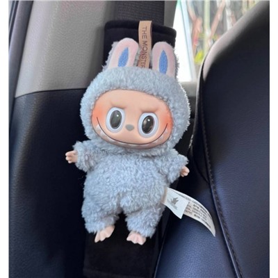 Labubu игрушка на ремень безопасности в машину.