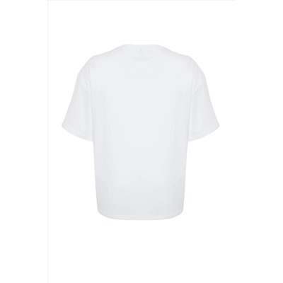 Beyaz Kalp Aksesuar Detaylı Oversize %100 Pamuk Örme T-shirt TBBSS24BF00008