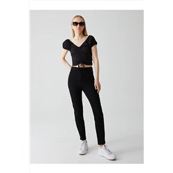Ltb V Yaka Önü Büzgülü Crop Top Siyah T-shırt 013168000060019