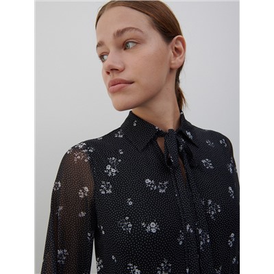 Kleid mit Rüschen