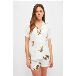 TRENDYOLMİLLA Beyaz Animal Viskon Gömlek-Şort Dokuma Pijama Takımı THMSS21PT1501