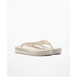 Beachwear platforms