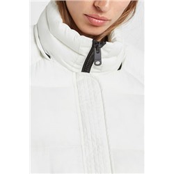Chaqueta corta acolchada capucha
