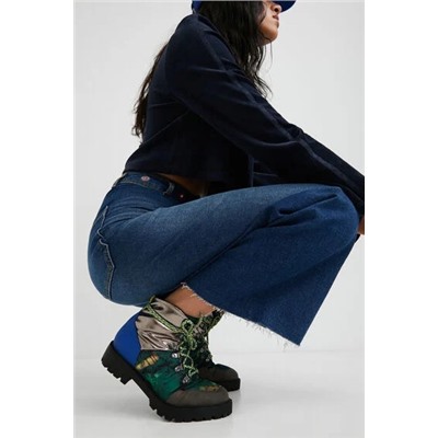 Pantalón vaquero tobillero pata ancha