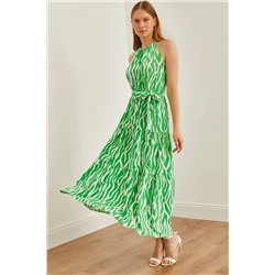 Olalook, Kadın Zebra Çimen Yeşili Halter Yaka Kuşaklı Dokuma Viscon Elbise ELB-19001548