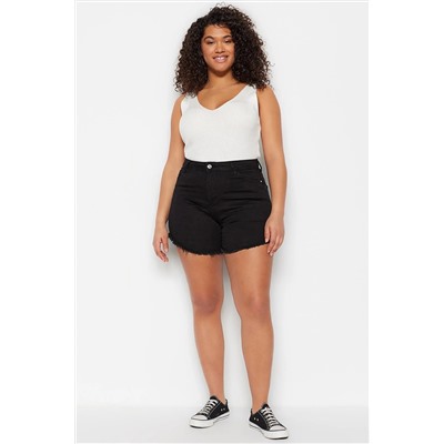 Trendyol Curve Siyah Paçası Püsküllü Esnek Skinny Denim Şort & Bermuda TBBSS23CJ00016