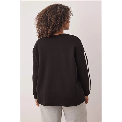 Siyah Şerit Detaylı Oversize/Bol Kesim İnce Örme Sweatshirt