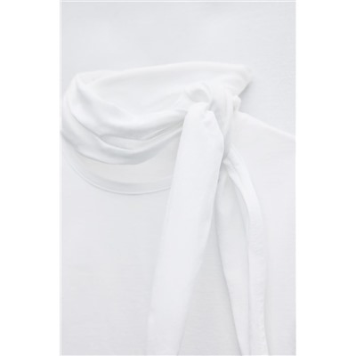 T-SHIRT WITH SCARF