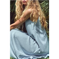 FLOWING VOLUMINOUS DRESS