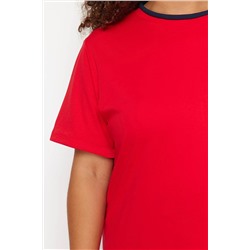 Kırmızı Renk Blok Detaylı Boyfriend %100 Pamuk Örme T-shirt TBBSS24BF00012