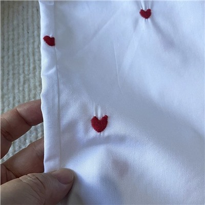Женская рубашка с вышитыми сердечками, экспорт  💋 Cach*e Cach*e Цена на оф.сайте 36€