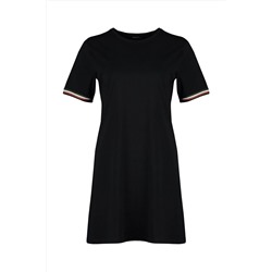 Siyah Bisiklet Yaka %100 Pamuk Kolları Biye Detaylı Örme Büyük Beden T-shirt Elbise TBBSS22EL1591