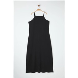 Siyah Halter Yaka Bürümcük Dokulu Kumaş Maxi Boy Örme Büyük Beden Elbise TBBSS25AH00006