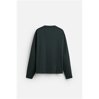 CAMISETA TEXTO BORDADO