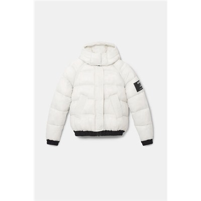 Chaqueta corta acolchada capucha