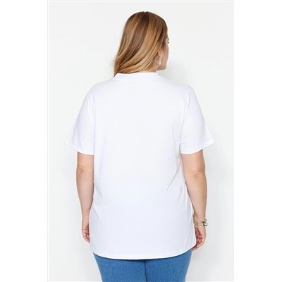 Beyaz Lacivert Yakası Ribanalı Boyfriend %100 Pamuk Örme T-shirt TBBSS23BF00019