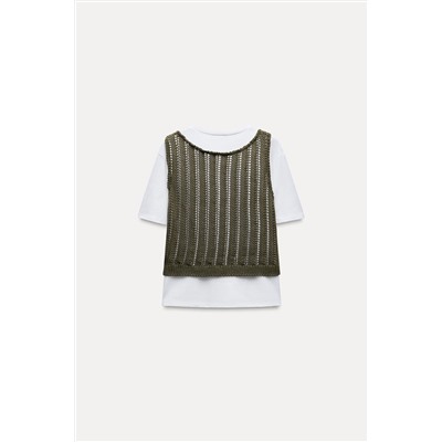CONTRAST T-SHIRT AND VEST