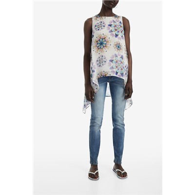 Blusa asimétrica print galáctico