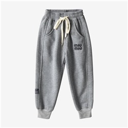 miu mi*u ♥️ партия детских спортивных штанов от экспортной фабрики 👍 текстура мягкая и нежная, трикотажная ткань из смесового хлопка, утепленные ( могут прийти без бирок) размеры заканчиваются очень быстро ⚡️