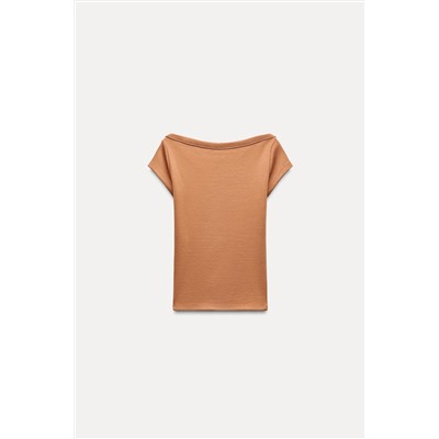 RIBBED BOAT NECK TOP