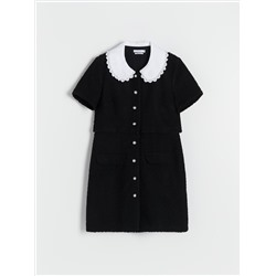 Kleid aus Strukturstoff