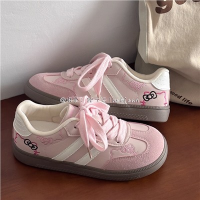 Кроссовки для девочек. Тренд 2026