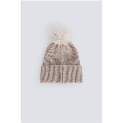 Gorro punto pompón